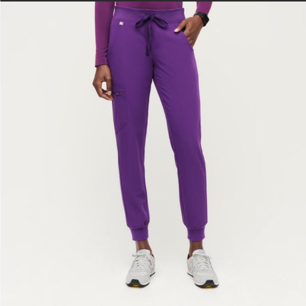 Zamora jogger scrub pants- digital grape